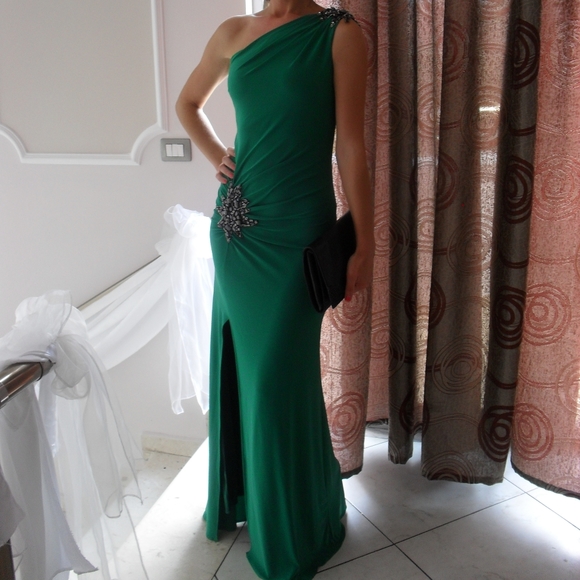 Jadore Dresses & Skirts - Jadore Green Long Dress Size 6